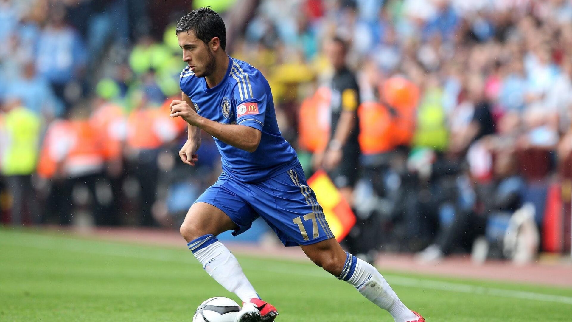 欧洲杯最精彩的头球瞬间:空中较量的艺术,欧洲杯投影